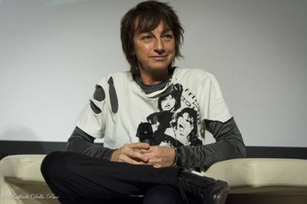 Gianna Nannini ricevere il Premio Parole dell Musica  (inserita in galleria)