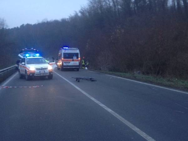 Grevissimo incidente sulla provincia, all'altezza di Lozza  (inserita in galleria)