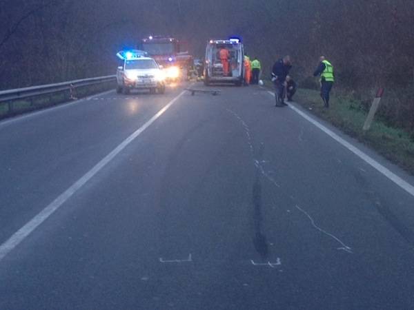 Grevissimo incidente sulla provincia, all'altezza di Lozza  (inserita in galleria)