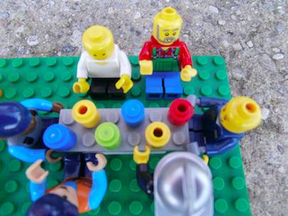 I Lego tornano a manifestare (inserita in galleria)