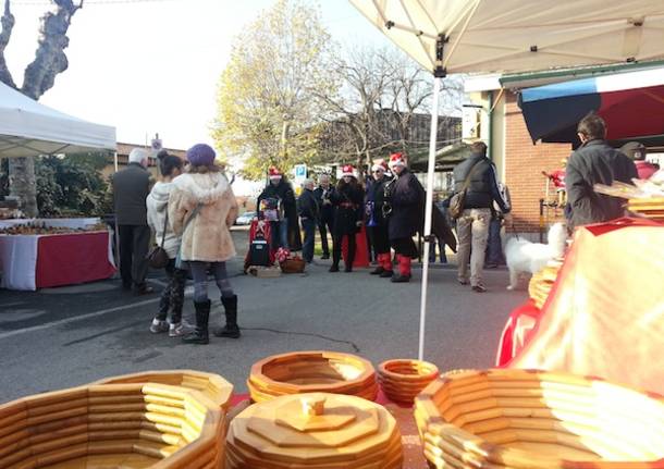 Il mercatino di Natale a Gazzada Schianno  (inserita in galleria)