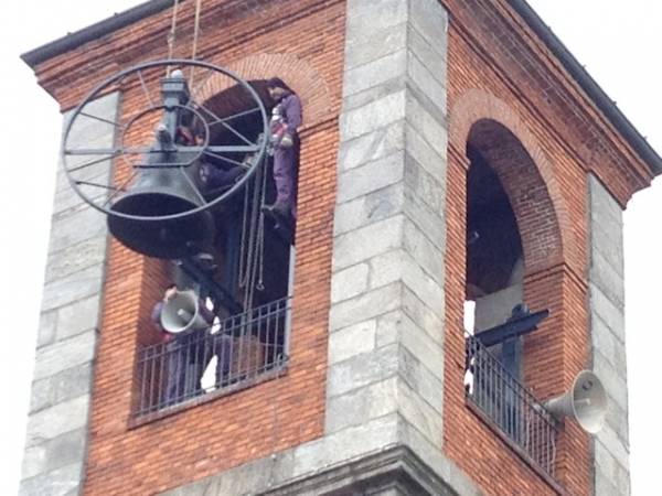 Le campane tornano sul campanile di Cazzago (inserita in galleria)