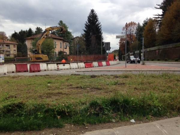 Rotonda di viale Europa, il cantiere (inserita in galleria)