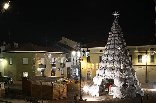 Albero di lattine