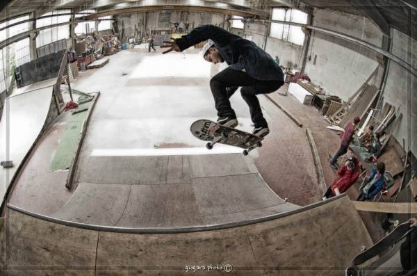 Dentro il Capannone Skate (inserita in galleria)