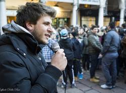 In mille e duecento per Fedez a Varese (inserita in galleria)