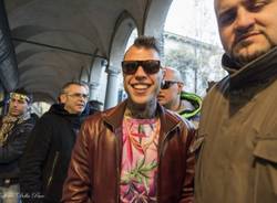 In mille e duecento per Fedez a Varese (inserita in galleria)