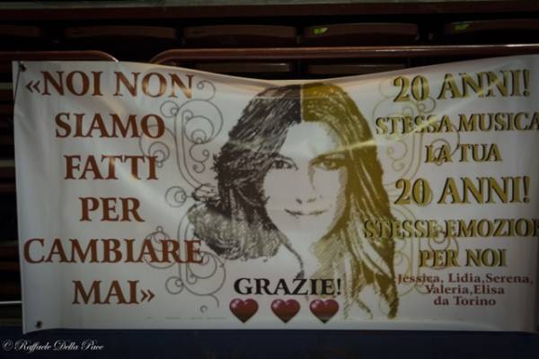 Laura Pausini in concerto al Mediolanum Forum  (inserita in galleria)