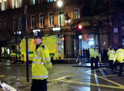 Londra, crolla parte del soffitto dell'Apollo Theatre  (inserita in galleria)