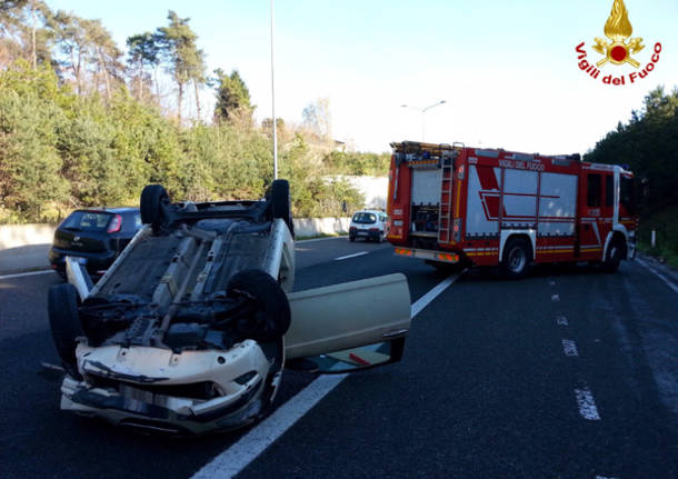 ribaltamento superstrada 336 vigili del fuoco