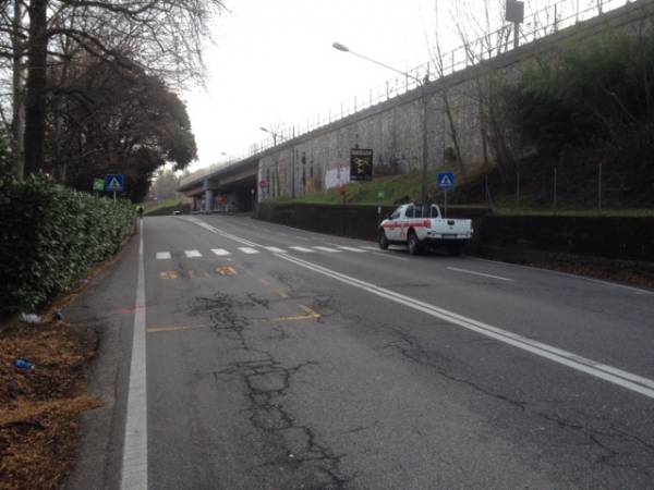 Comincia la rotonda di via Gasparotto (inserita in galleria)