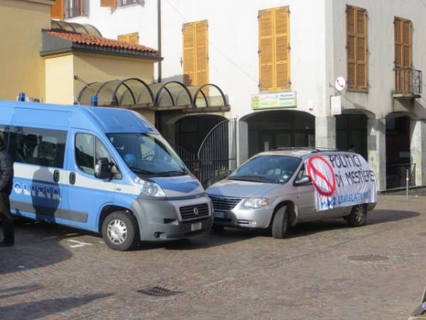 I "Forconi" pungono Bossi (inserita in galleria)