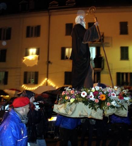 Il corteo con Sant'Antonio (inserita in galleria)