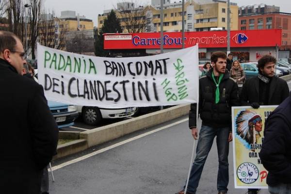 Kyenge a Saronno, le proteste della Lega (inserita in galleria)