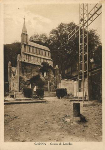 La Croce illuminata sul Poncione (inserita in galleria)