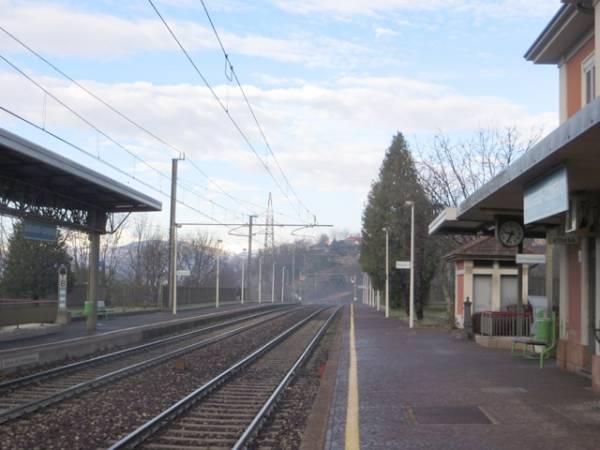 La stazione di Barasso - Comerio (inserita in galleria)