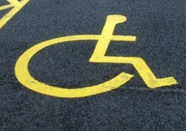 parcheggio disabili  apertura