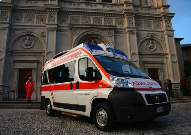 sos malnate ambulanza fondazione comunitaria del varesotto