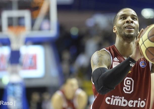 adrian banks larga venezia basket cimberio