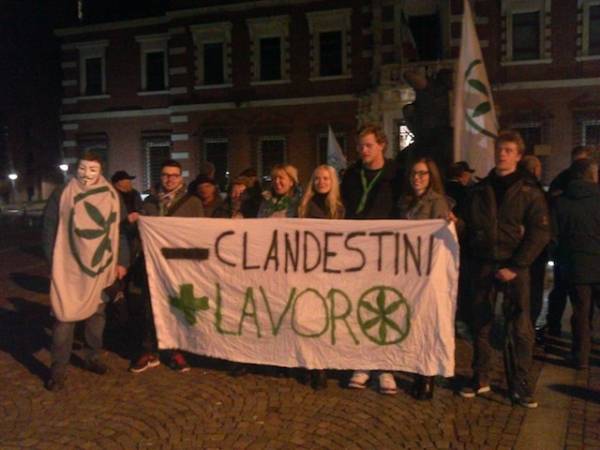 Fiaccolata della Lega a Varese  (inserita in galleria)