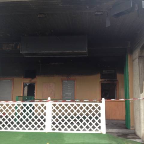 Incendio nella notte all2019ippodromo, distrutti uffici e club house (inserita in galleria)