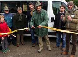 Le Pulci Famose regalano il minibus (inserita in galleria)