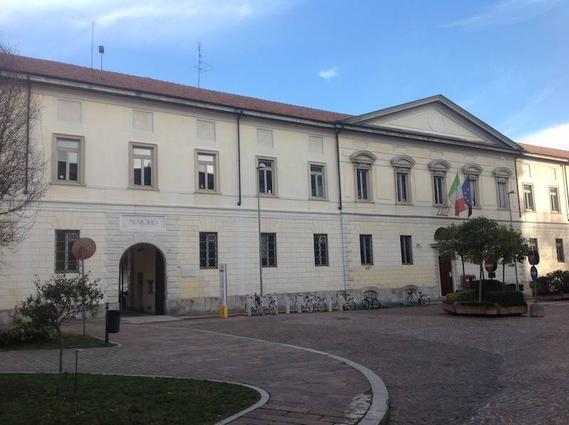 palazzo gilardoni comune busto arsizio municipio