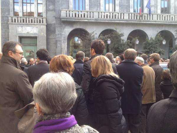 Ai funerali di Francesco Musajo Somma (inserita in galleria)