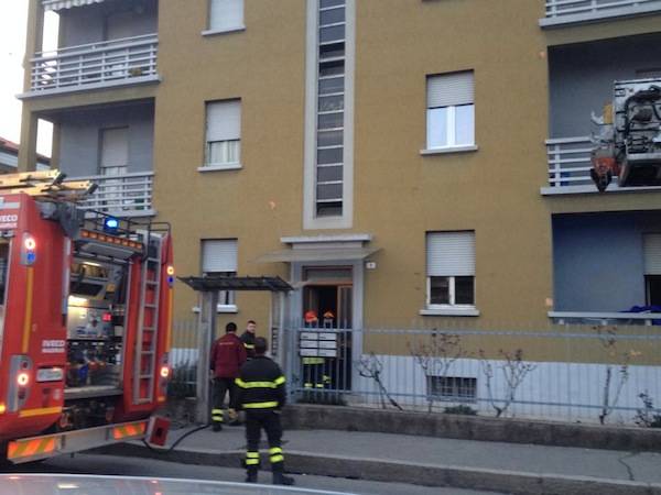 Allarme incendio in via Mameli a Gallarate (inserita in galleria)