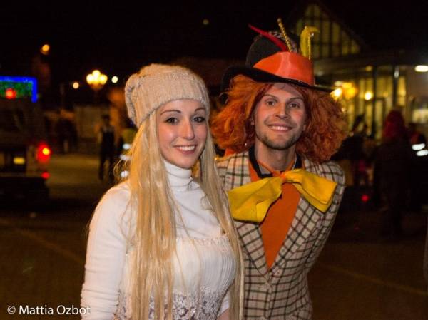 Carnevale in notturna a Laveno (inserita in galleria)