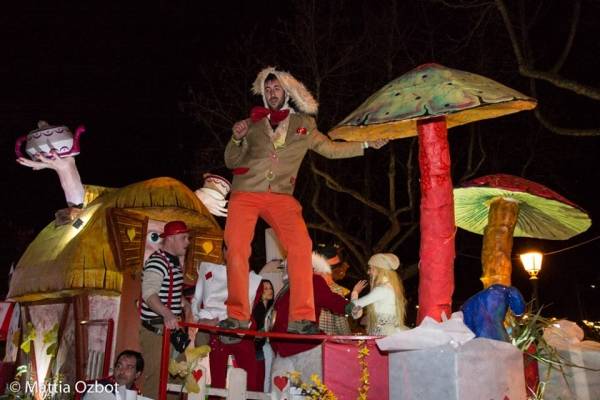 Carnevale in notturna a Laveno (inserita in galleria)