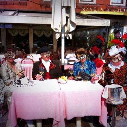 Facce da carnevale (inserita in galleria)