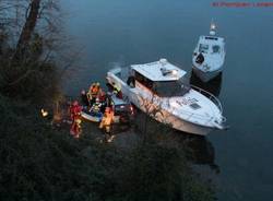 Fuori strada con l'auto finisce nel lago (inserita in galleria)