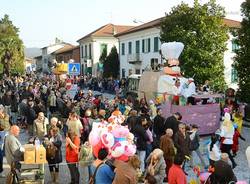 Il carnevale di Sangiano - i gruppi (inserita in galleria)