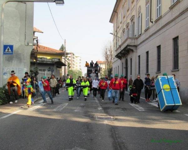 Il carnevale di Somma Lombardo (inserita in galleria)