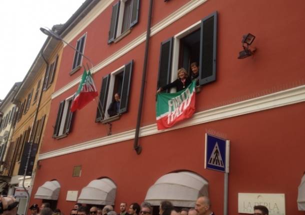 L'inaugurazione della sede di Forza Italia (inserita in galleria)