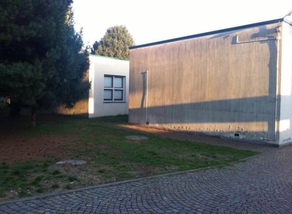 La "scuola d2019autore" di Fagnano Olona (inserita in galleria)
