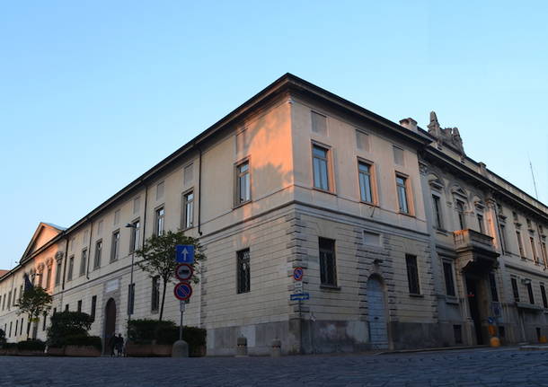 palazzo gilardoni comune busto