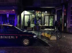 trovato morto a Saronno, il figlio portato in caserma (inserita in galleria)