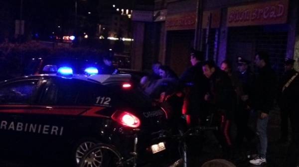 trovato morto a Saronno, il figlio portato in caserma (inserita in galleria)