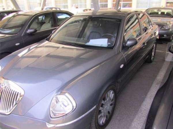Auto blu ancora in vendita (inserita in galleria)
