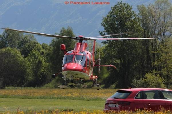 Cade piccolo aereo, salvato il pilota (inserita in galleria)