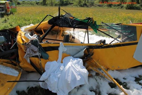 Cade piccolo aereo, salvato il pilota (inserita in galleria)