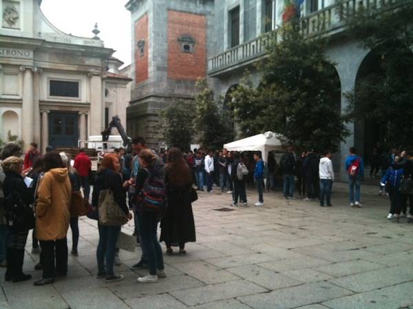 Gli studenti festeggiano la Giornata della Solidarietà (inserita in galleria)