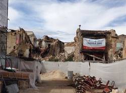 Onna a cinque anni dal terremoto (inserita in galleria)