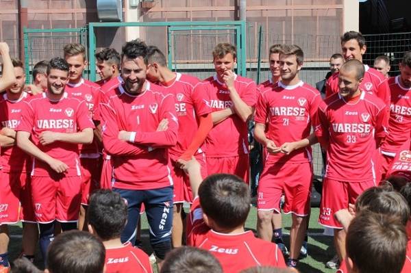 Varese, grandi e piccoli uniti nel ricordo di Martino (inserita in galleria)