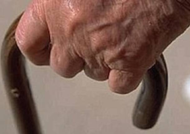 anziani mobile apertura
