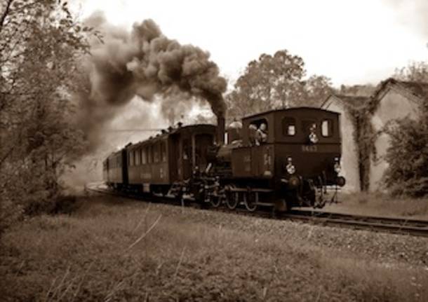 ferrovia valmorea treno a vapore