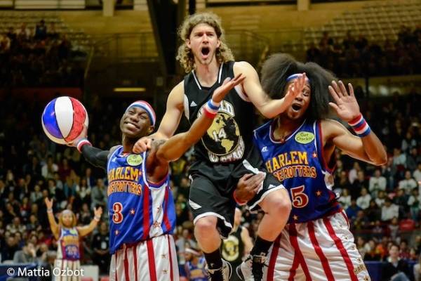 Gli Harlem Globetrotters a Masnago 2 (inserita in galleria)