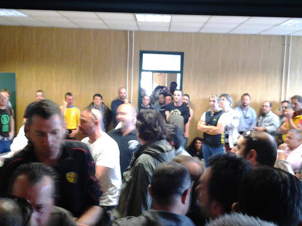 I lavoratori Sea occupano gli uffici dei sindacati (inserita in galleria)